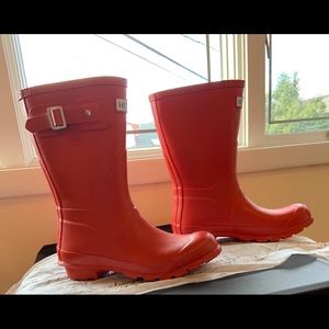 HUNTER BOOTS